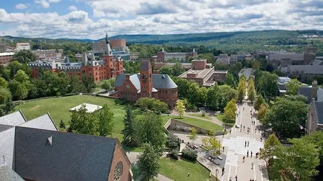 Processo em Cornell reabre debate sobre violência sexual em campi dos EUA